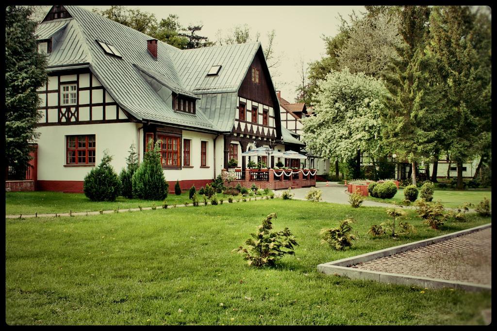 Dworek Osiecki Osieki  Exterior photo